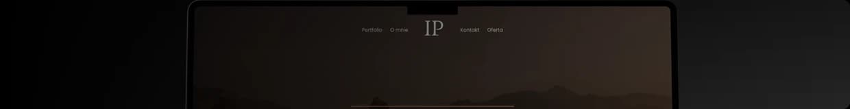 Pierwsza część laptopa przedstawiającego stronę internetową w Katowicach